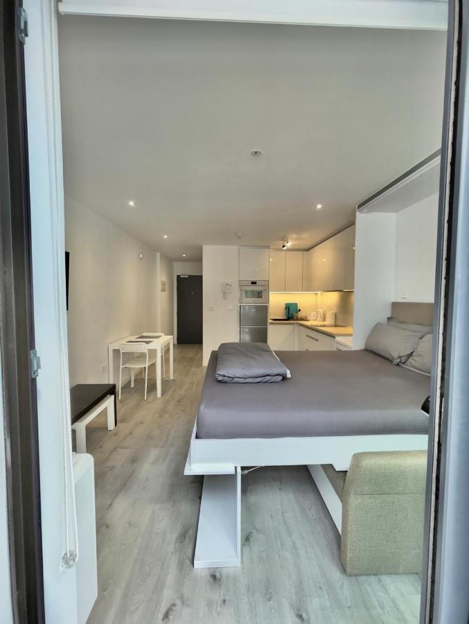 Holiday Studio Apartment Near The Beach And City Centre Gibilterra Esterno foto