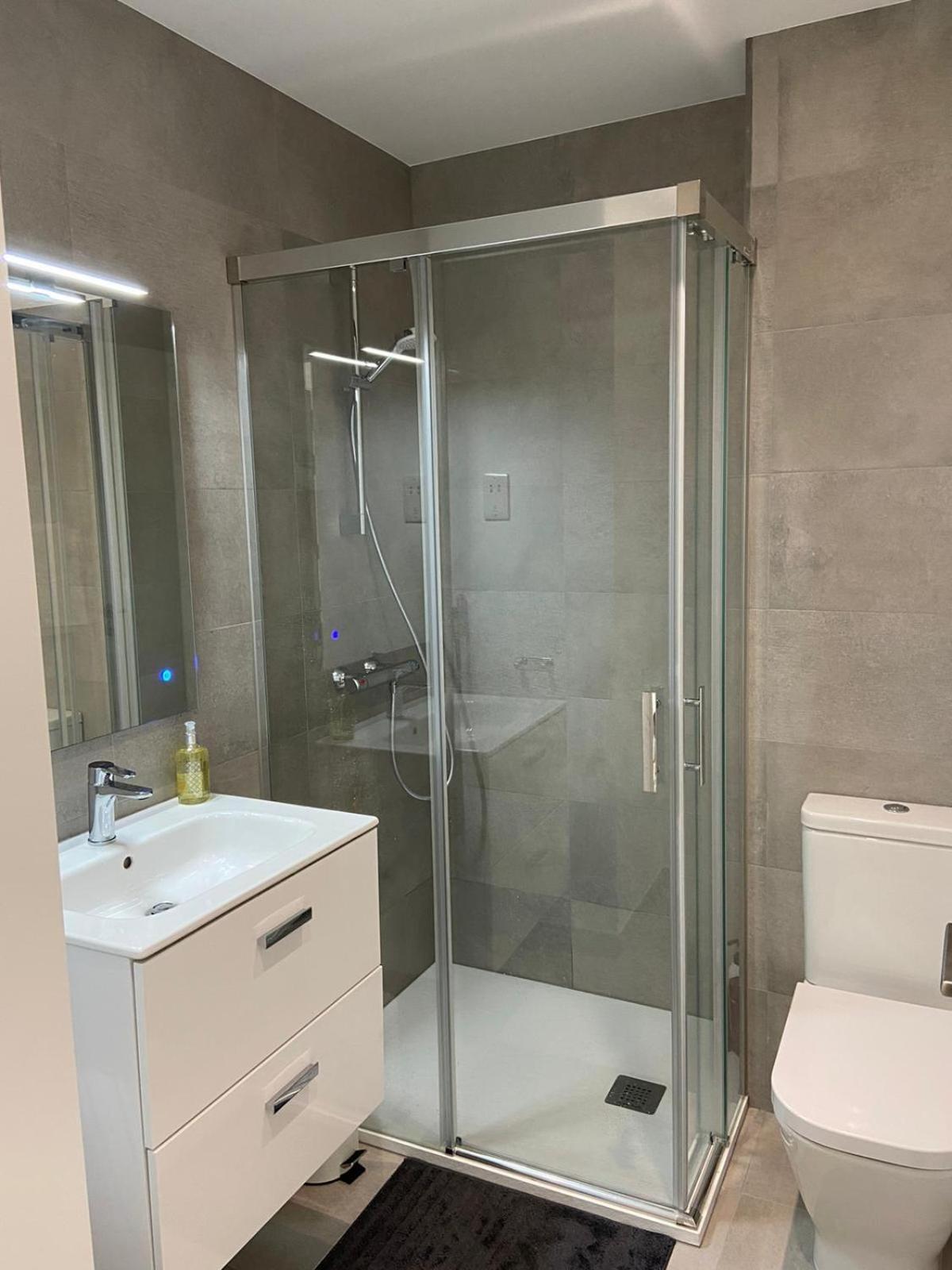 Holiday Studio Apartment Near The Beach And City Centre Gibilterra Camera foto